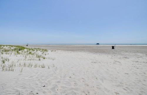 Walk to Brigantine Beach Condo with Furnished Patio - Foto 26