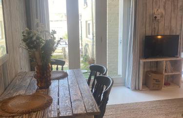 Isle 2-bed Retreat- Sleeps 4, Garden & Games Room - Foto 11