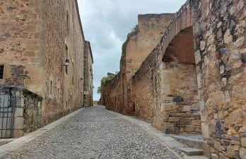 Casa Leyendas de Cáceres - en plena zona monumental - Foto 36