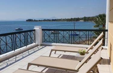 Beachfront Modern Apartment - Photo 22