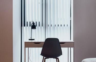 Modern 1-Bedroom Apartment near Kew Gardens with Free Parking & Workspace - Foto 17