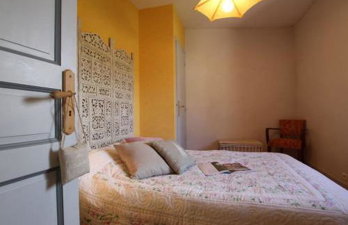 Gîte 4 étoiles au cœur de l’Auvergne avec terrasse, jardin clos et équipements pour enfants - FR-1-582-476 - Foto 10