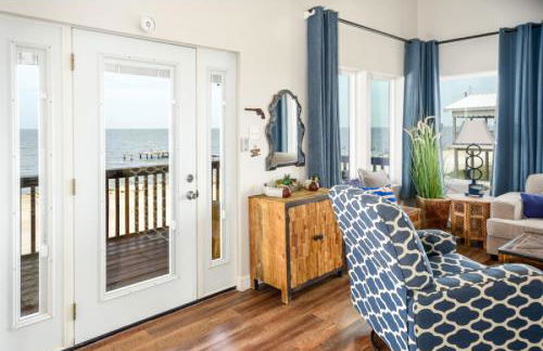 Bay Front Home with Spectacular Sunrise Views - Foto 10