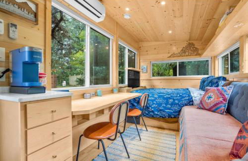 Serene Blue Ridge Mountain Stay in Luxe Tiny Home - Foto 15