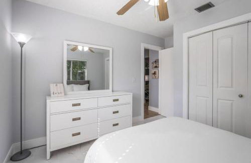 Beach Retreat Downtown Hot Tub - Foto 14