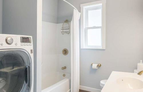 Fremont Bungalow with Backyard View Seattle - Photo 24