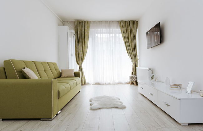 Kings Apartments - Photo 1