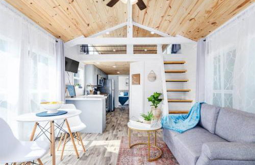 2 Villa D'Azur Luxury Tiny House Mins to Lake Guntersville, Downtown, Firepit - Foto 6