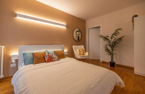 ComfortHouse Netflix, Prime, WiFi, TV, Balcony - Foto 9