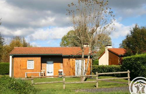 Chalet confortable avec cheminée et jardin, animaux acceptés - FR-1-496-164 - Foto 1