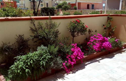 Appartamento con veranda e giardino a 75 m dal mare - Foto 8
