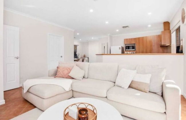 Idyllic Modern Scarborough Home Fireplace BBQ - Foto 8