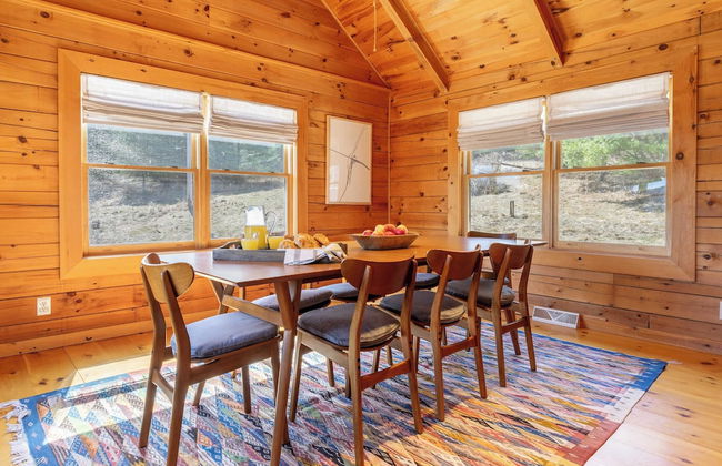 Secluded w/ Deck Views, Hot Tub, & Ping Pong Hudson in the Berks by Avantstay - Foto 13