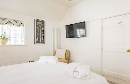 Wheelwrights Cottage by Bloom Stays - Photo 23