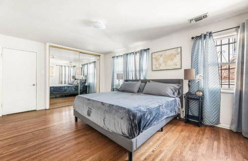 Spacious 4 bedroom home by Melrose and 10 minutes to Hollywood Walk of Fame - Foto 16