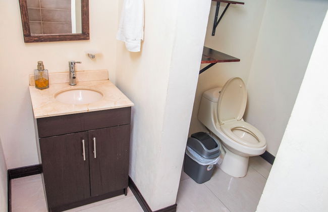 Aloj Entero 1km Juan Santamaría Airport - Foto 44