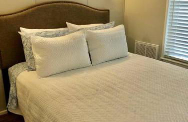 Nest - Texas Tiny House with a Big View - Photo 15