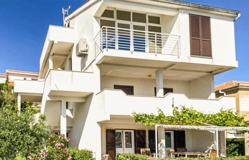 Cozy Apartment In Miskovici With Wifi - Foto 9