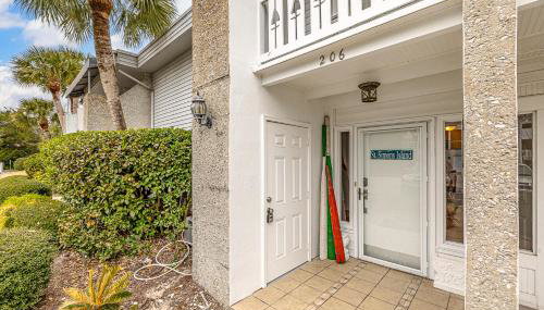 Steps to East Beach & Pet Friendly w/ 2 King Beds - Foto 4