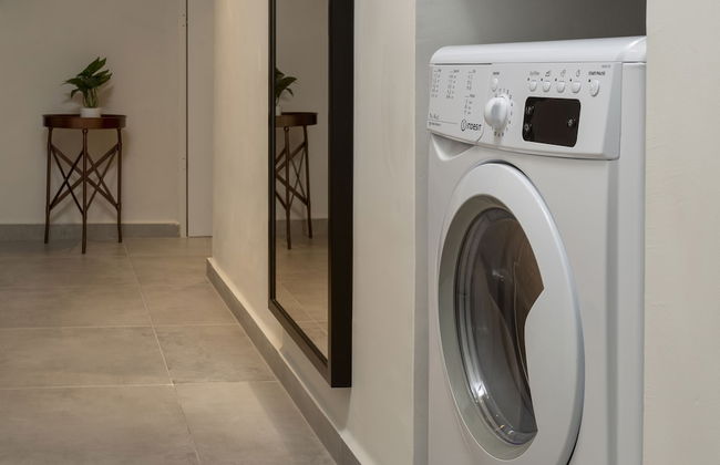 Mr. Katinsky - By TLV2GO - Foto 44