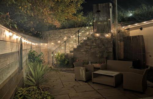 Private, Modern and Detached Garden Apartment - Photo 5