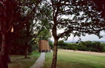 Hare's Hut - Photo 5