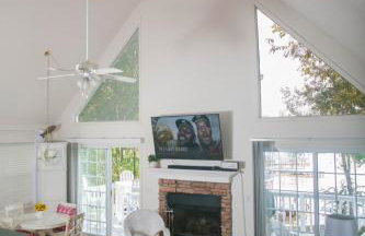 Serene Lakefront Home with Hot Tub and Boat for Rent! - Foto 2