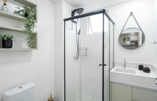 Apartamento 150m da PRAIA com SACADA, WI-FI AR CONDICIONADO, PISCINA, PORTARIA 24h, PLAYGROUND e vaga de GARAGEM - Foto 19