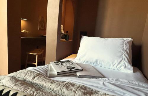 Curated Barrio Stay with Salt-Spun Magic Debut Mid March - Foto 21