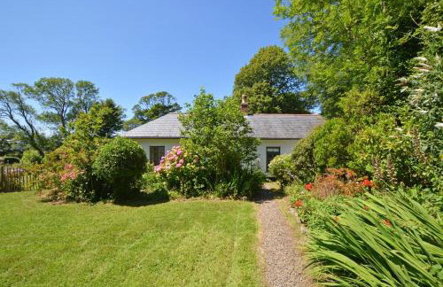 3 Bed in Lostwithiel oc-cwhite - Photo 2