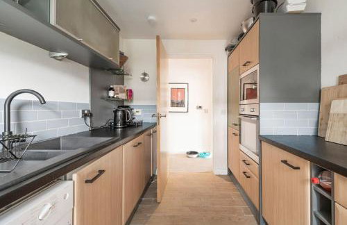 Calming Sea View City Apartment - Foto 37