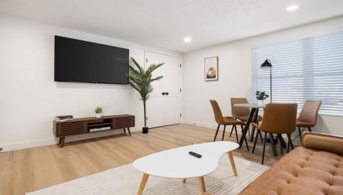 The Silo 8 - Modern 2BD in a Quiet Neighborhood - Photo 3