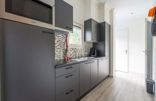 Holiday Home in Molenschot Near Nature Reserves - Foto 10