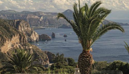 Case Quattrocchi - Giardino e Terrazzi con vista Panoramica sul Mare, Etna e Vulcano - Foto 3, Garden view