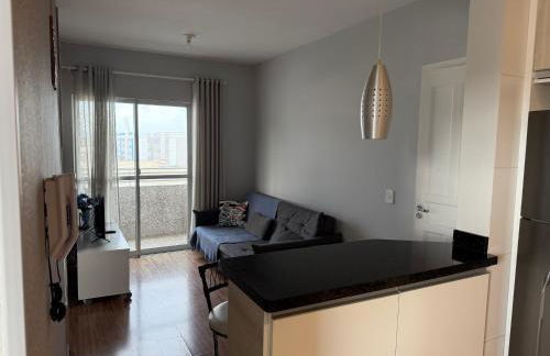 Lindo apartamento completo e com garagem coberta - Foto 4