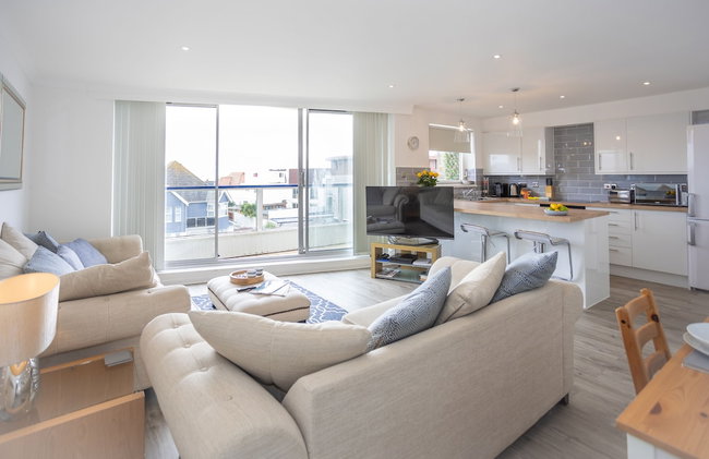 Stunning 2 bed Seaside Apartment With Sea Views - Foto 30