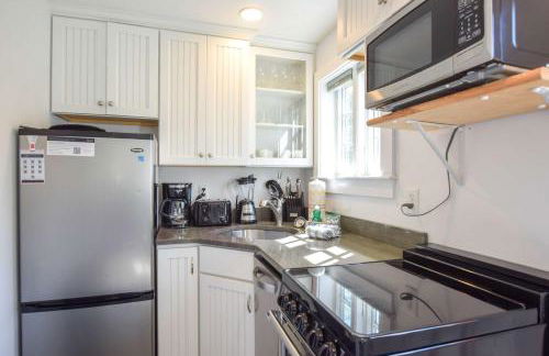 3 Newly Renovated Condos w Water Views - Foto 7