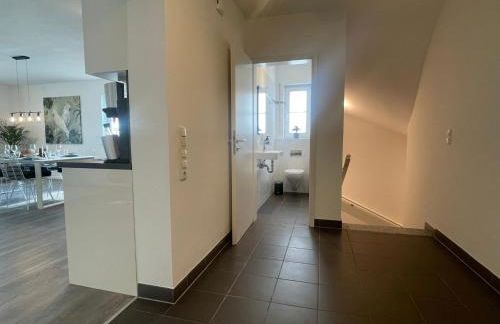 Grand Suite - Perfekt für 6! BBQ WLAN Parken Messe - Foto 24