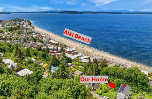 Luxury 6 BR Mansion w Water Views & Walk to Beach - Foto 1