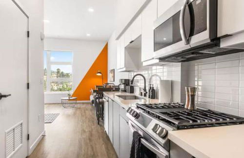 Chic Studio, Walk to Downtown With Skyline Views - Foto 37