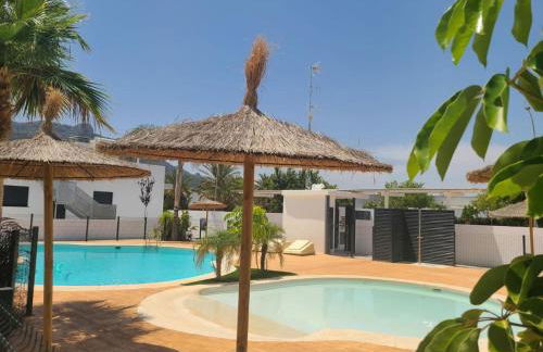 Bungalow Hidden Paradise, cerca de la playa Deveses - Foto 18