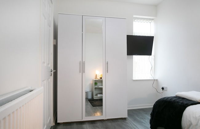 Nottingham Top Serviced Home - Photo 8