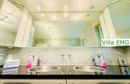 Ferienhaus Villa EMG Gelsenkirchen nah Essen Dortmund mit Pool und Garten für Familien Gruppen bis 21 Personen - Foto 15