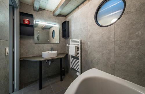 Duplex in Albiez-Montrond with balcony - Photo 33