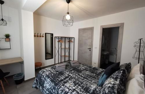 The black dog house - Foto 20