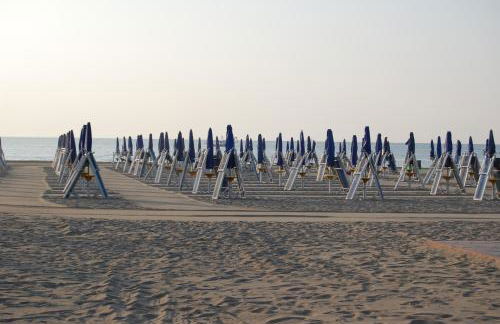 OASIS Golden Lagoon Chalet - Photo 23