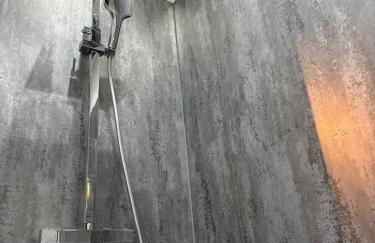 Large Luxury 4 bedroom home with parking - Foto 27