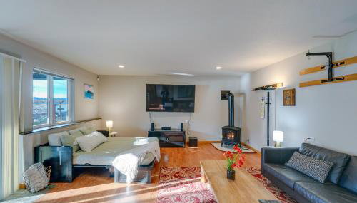 Quaint Mount Vernon Studio Rental with Big Lake View - Foto 3