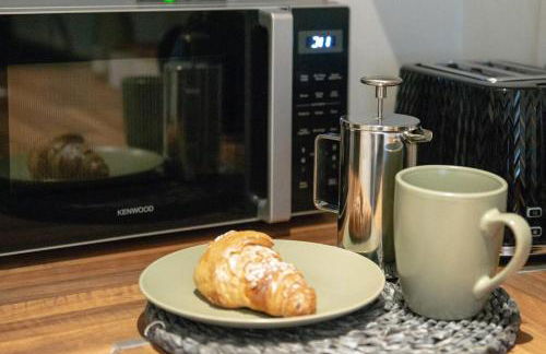 4-Bed, Sleeps 6, contractors welcome! - Foto 11