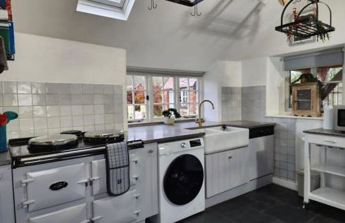 Swan Cottage, 5-Bedroom, Canal View, River, Private gardens, Free Parking's, WiFi, Oxford - Photo 70